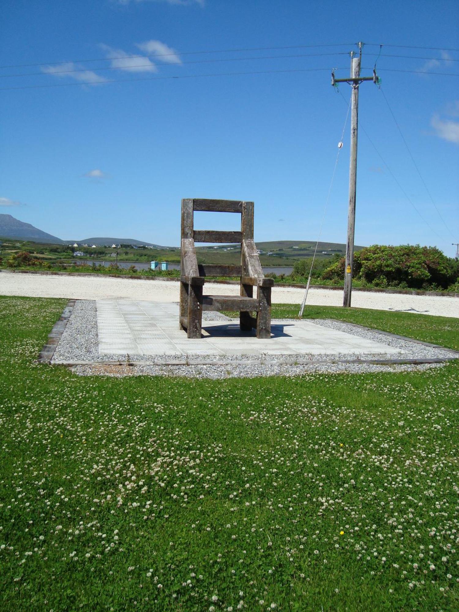 Hy Breasal B&B Achill Sound Exterior foto