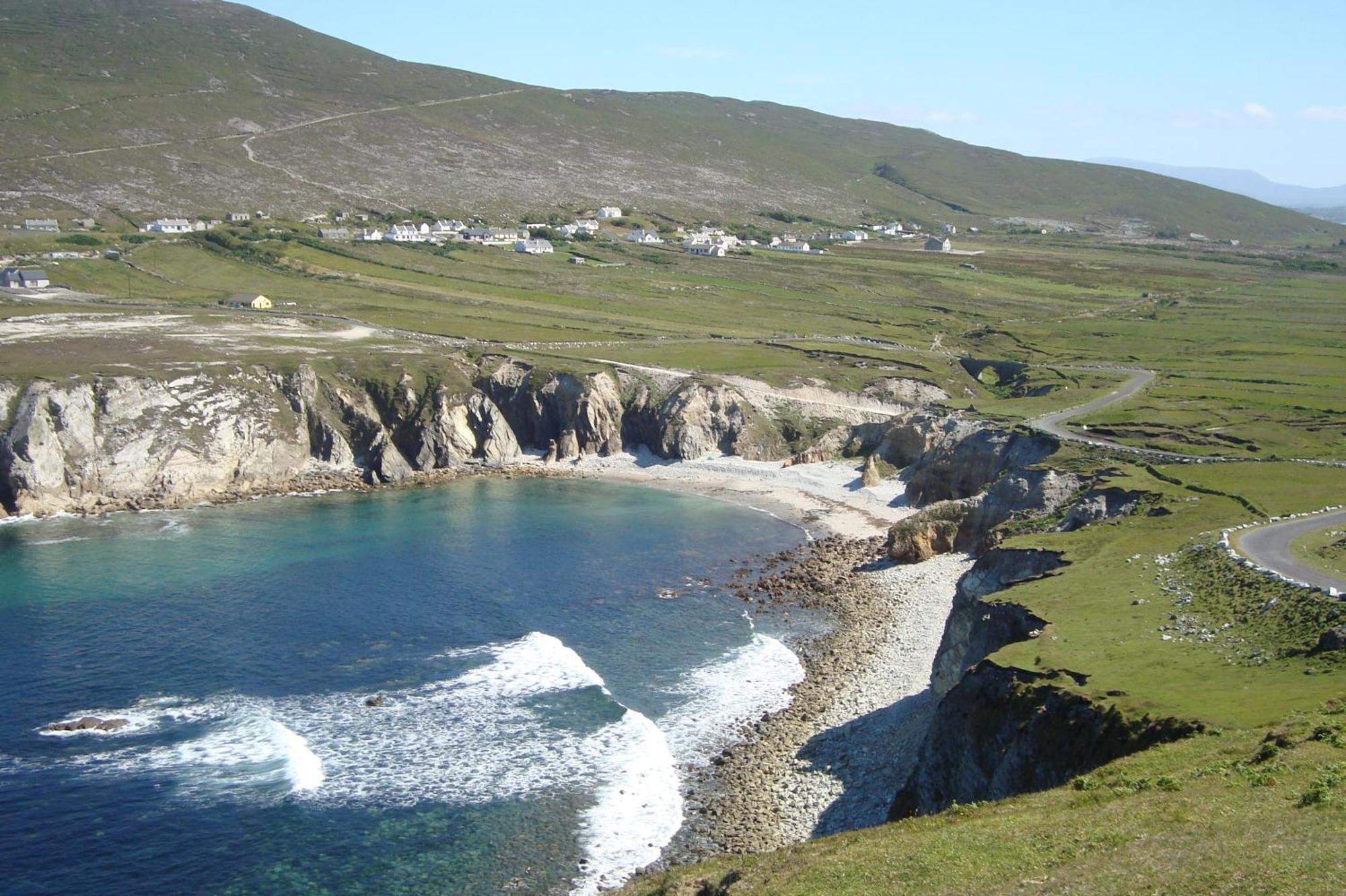Hy Breasal B&B Achill Sound Exterior foto